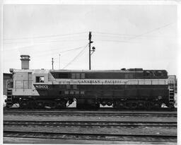 Trains - V23 Rail-Tr-34
