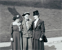 Three Sisters. Mrs. William McHarg, Mrs. W.J. Fuller, Mrs. William McIlroy - V25.5-5-212