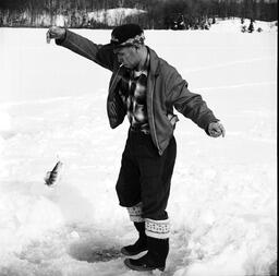 Eskimo Ice-Fishing - V25.5-26-90