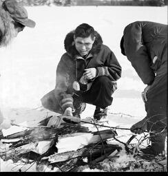 Eskimo Ice-Fishing - V25.5-26-90