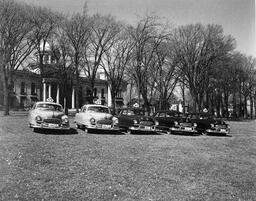 Club Taxi Cabs at Frontenac County Courthouse - V25.5-30-262.19 - 3 of 8