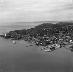 Kingston Harbour from Fort Frontenac to Shipyards with Elevator in distant background. - V25.6-1-8-4