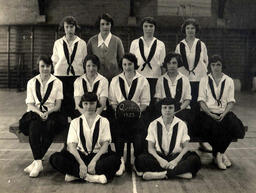 Basketball, 1923 - V28 A-Bask-1923-2