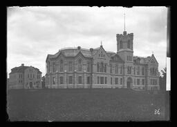 [Old Arts Building and Carruthers Hall, Queen's University]